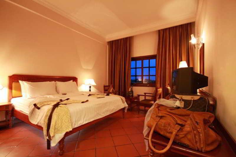 Apsara Holiday Hotel سيام ريب الغرفة الصورة